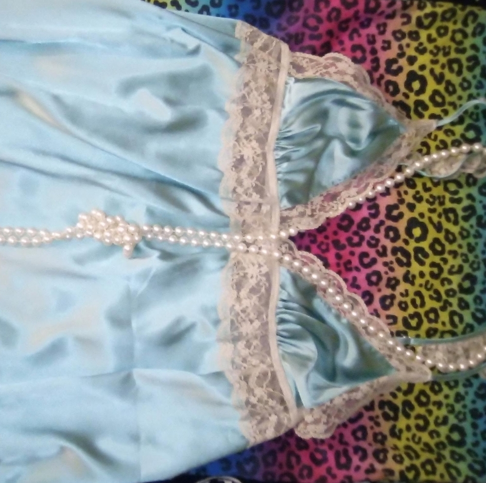 V.S. Ice blue teddy - Picture 3 of 13